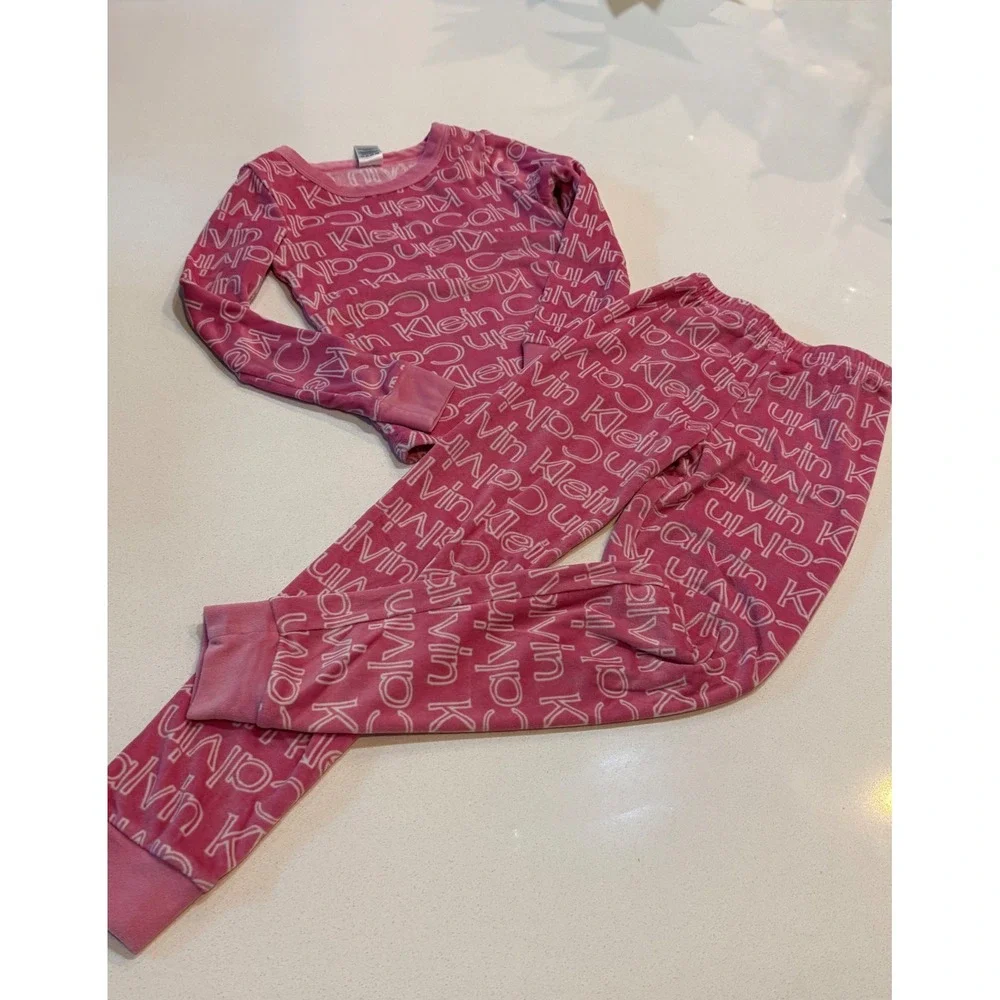 Calvin Klein Kids Girls Pink Velvet All‎ Over Logo Pajama Set Size 6 Cozy Soft